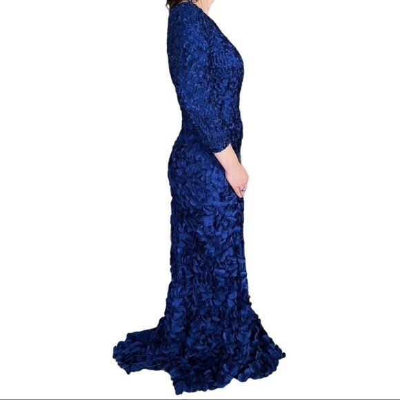 NWT Theia Couture Petal Embellished Designer Boatneck Floor Length Gown Size 8 - Picture 3 of 15